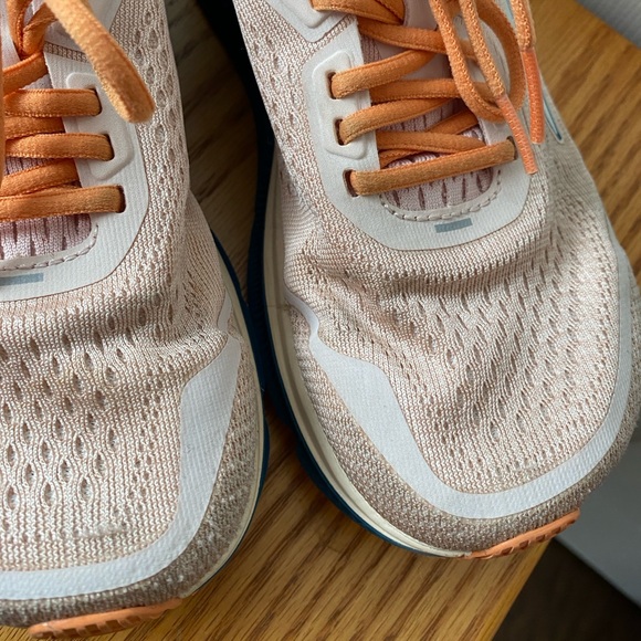 ALTRA Dusty Pink Torin 5 Lightweight Running Shoes SZ 7 - Picture 10 of 12